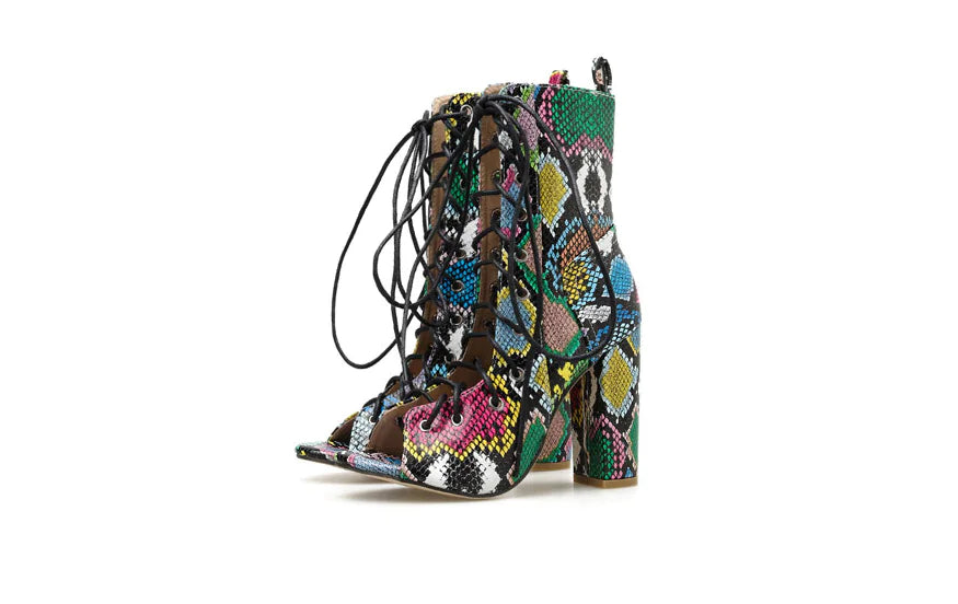 Savannah Hollow Heel