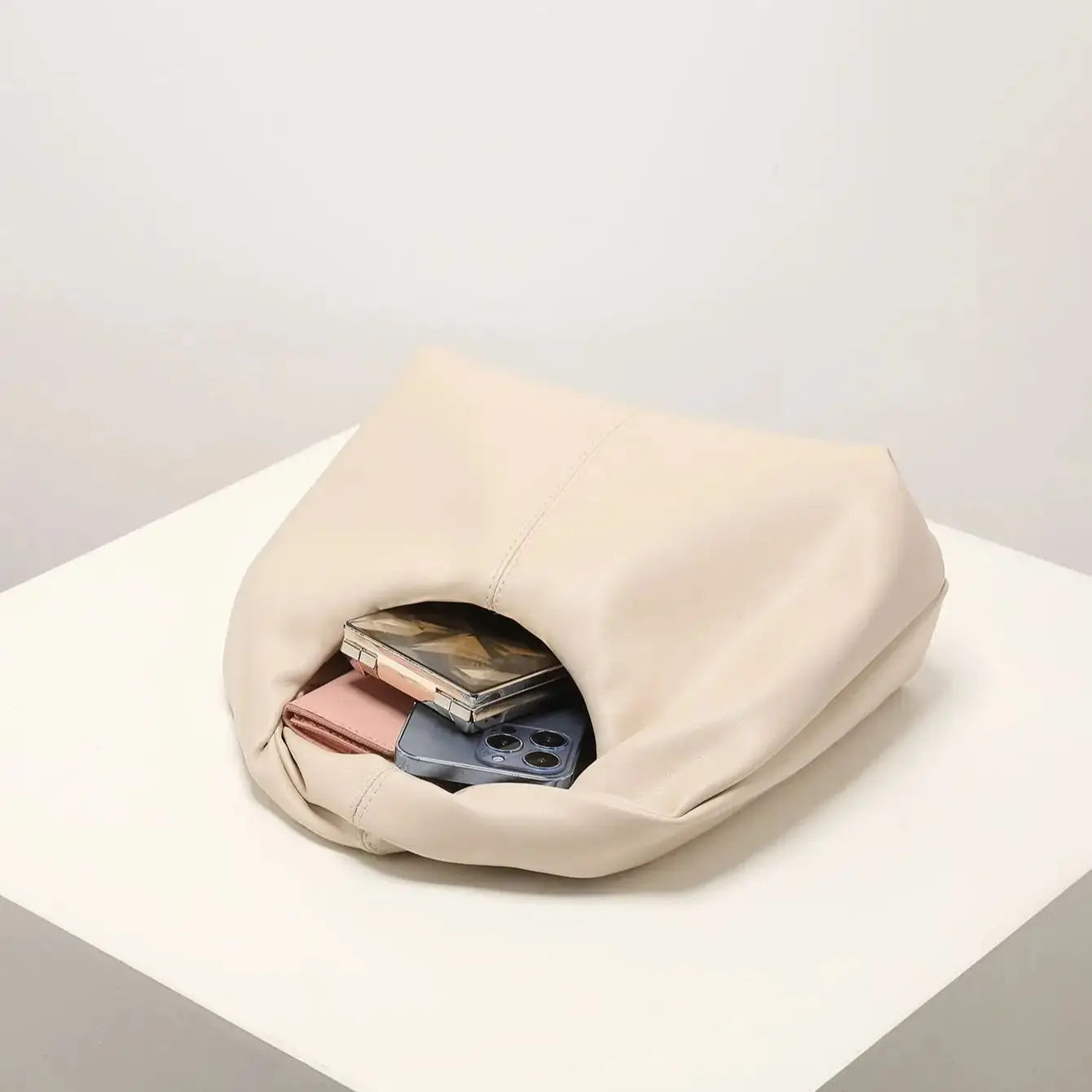 Noelle Twist Bag