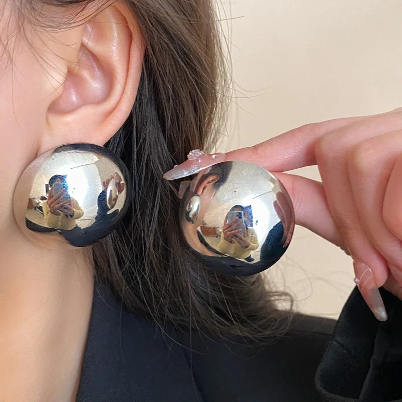 Eliza Round Earrings