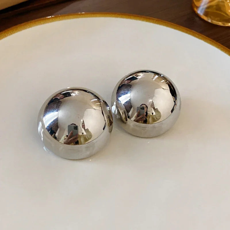 Eliza Round Earrings