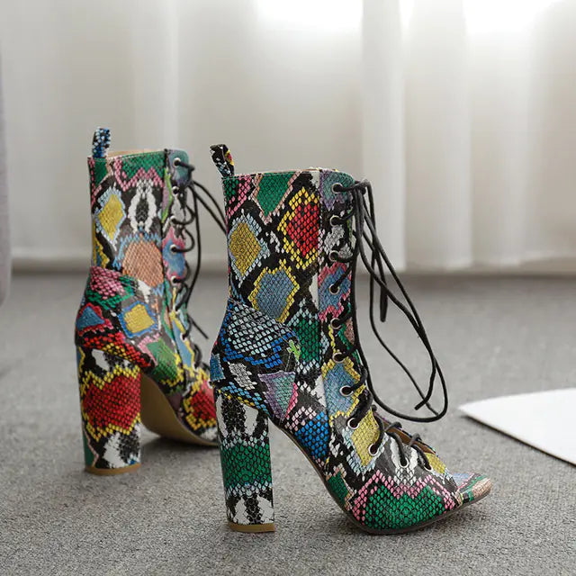 Savannah Hollow Heel