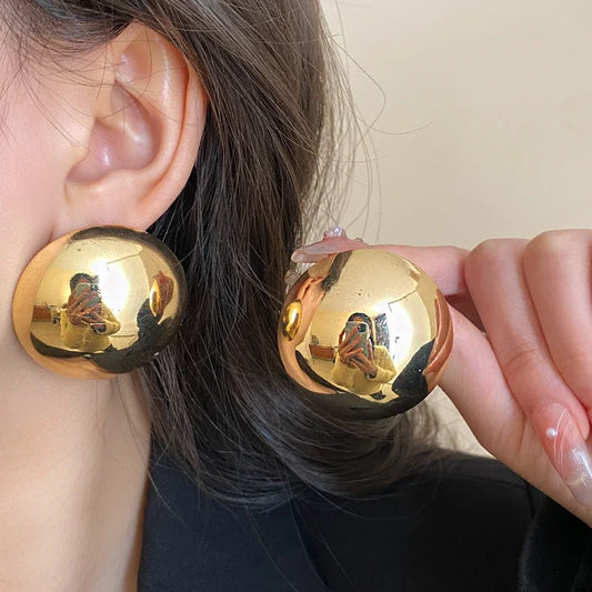 Eliza Round Earrings